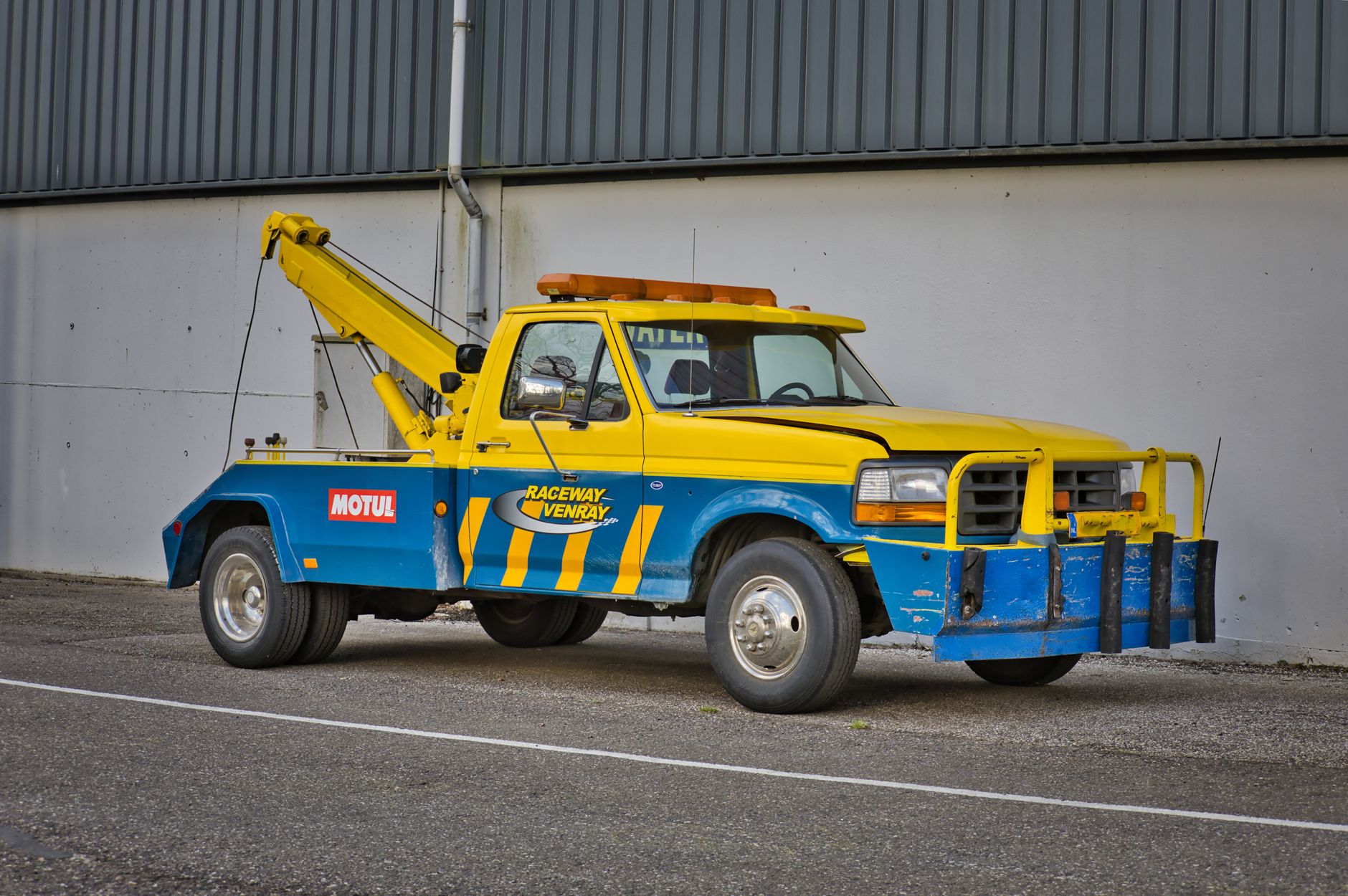 Remorquage voiture équipe à Fréjus